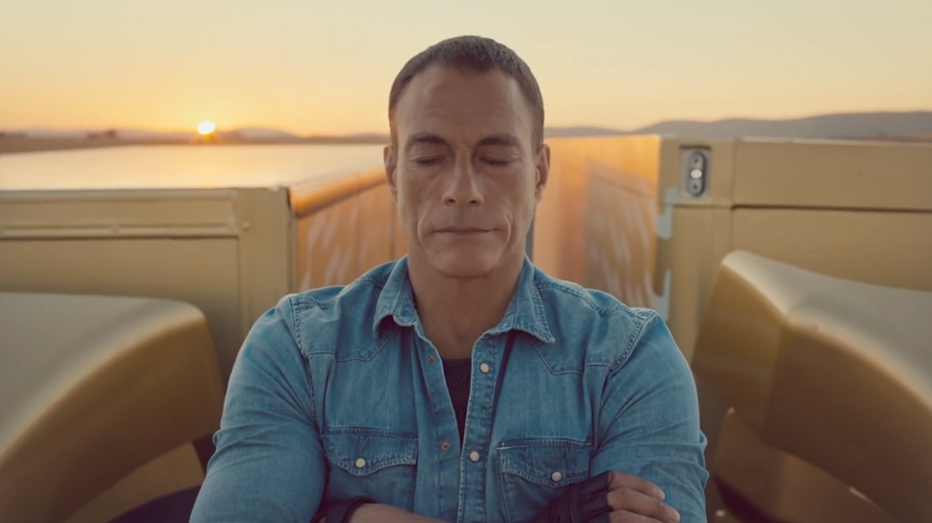 Anunci espatarrant de Volvo Trucks amb Van Damme